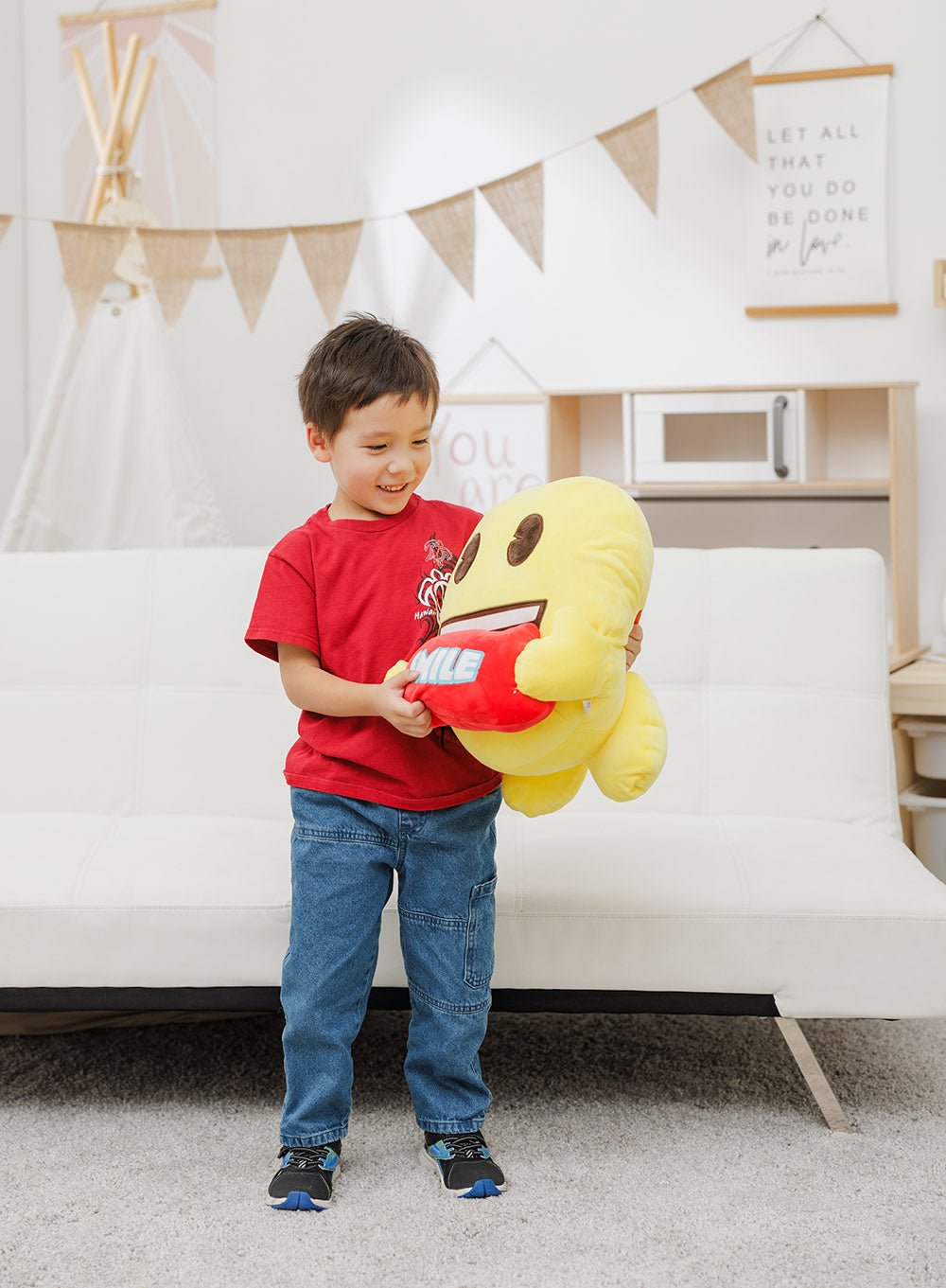 SHSESQ - emojiTM Squashy - Smile - ShopUNIS!