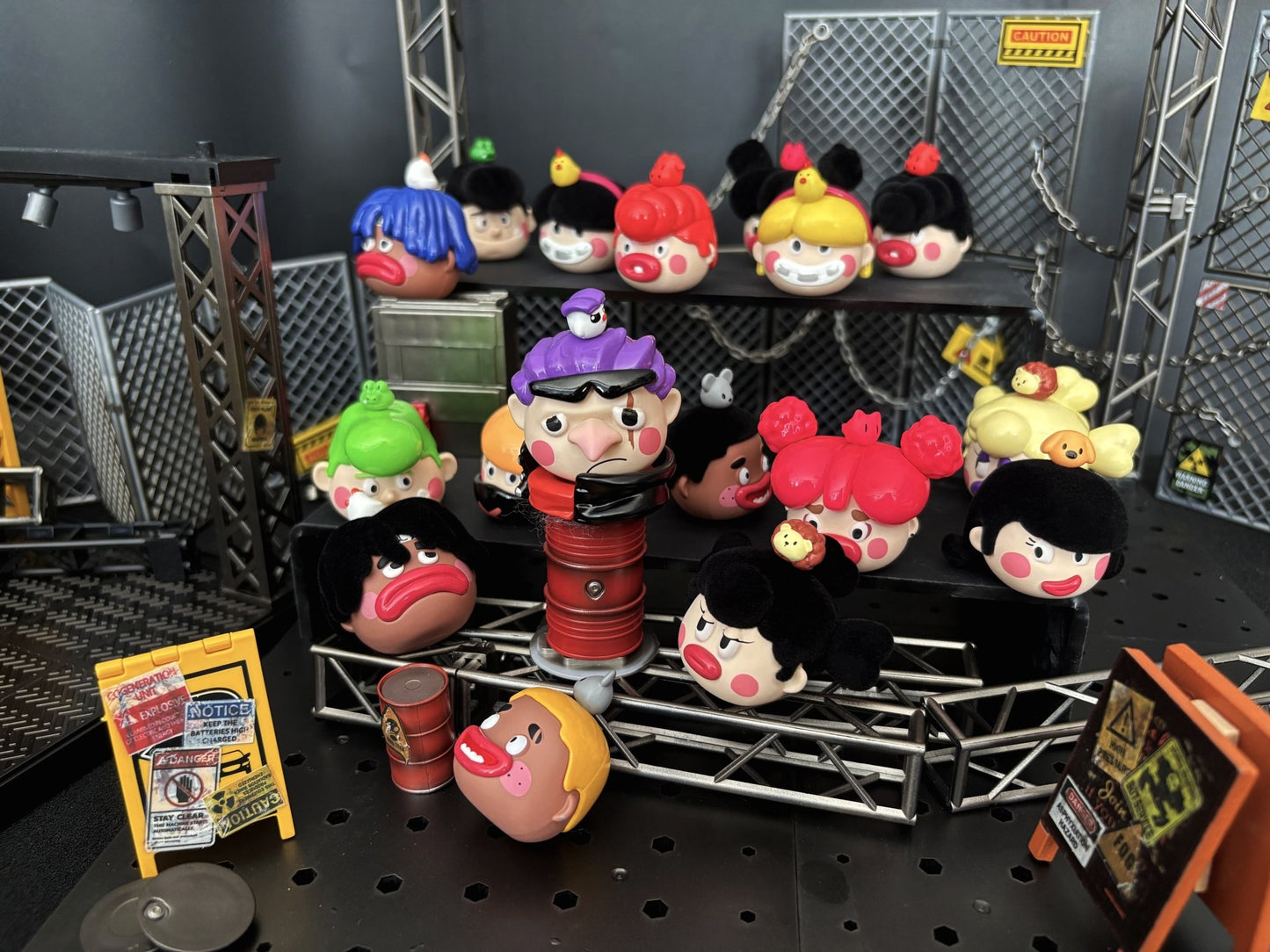 SHSSP15 - Ugly and Cute Family High School Series 4 - 96 units - ShopUNIS!