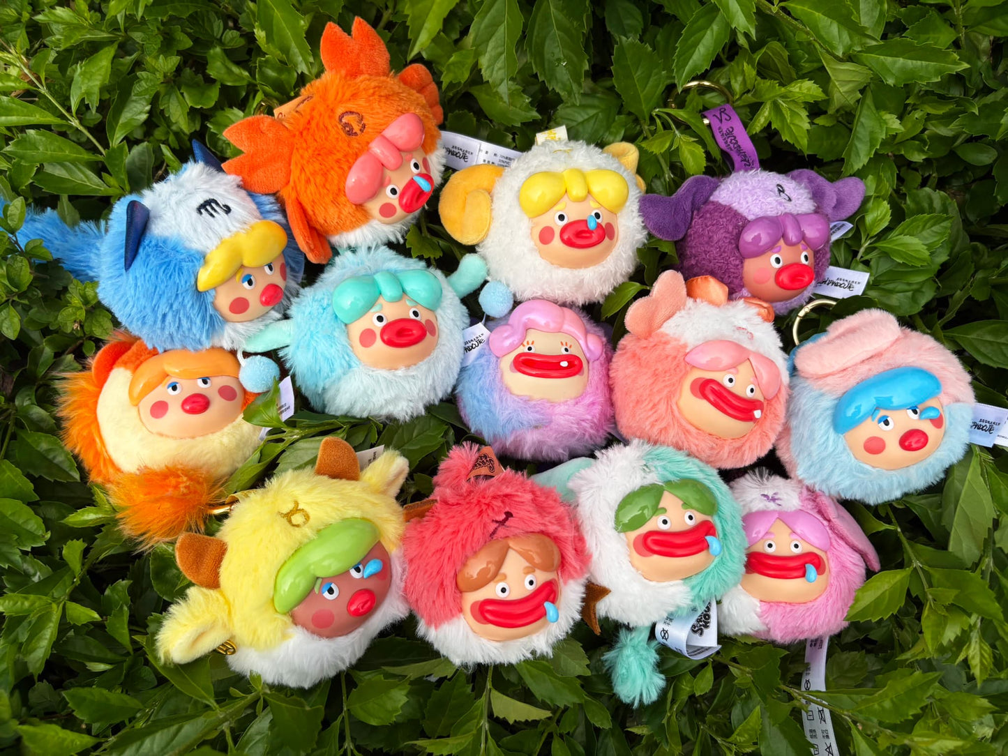 SHSSP18 - Ugly and Cute Family 12 Zodiac - 96 units - ShopUNIS!